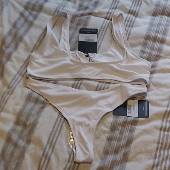 Pretty little thing bikini - Picture 4 of 6